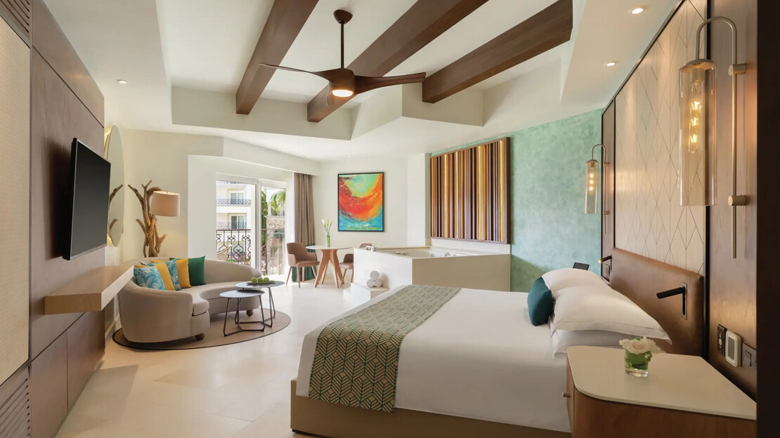 Junior Suite Garden View King 